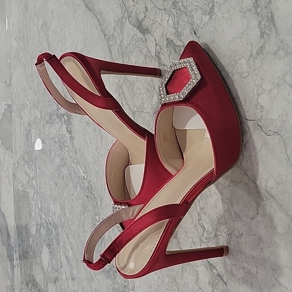 Red Satin Women's Sandals with Stiletto Heel and Fine Toe with Open Heel - Picture 3 of 5